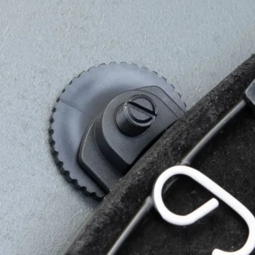 Mission Zestaw stabilizatora tarczy do rzutek - regulowany system poziomowania